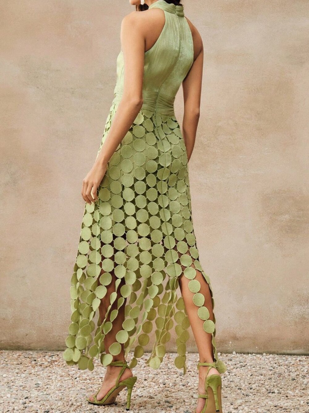 Green Elegant Women's Multi-Layer Hoop Sleeveless Dress - Picture 2 of 7
